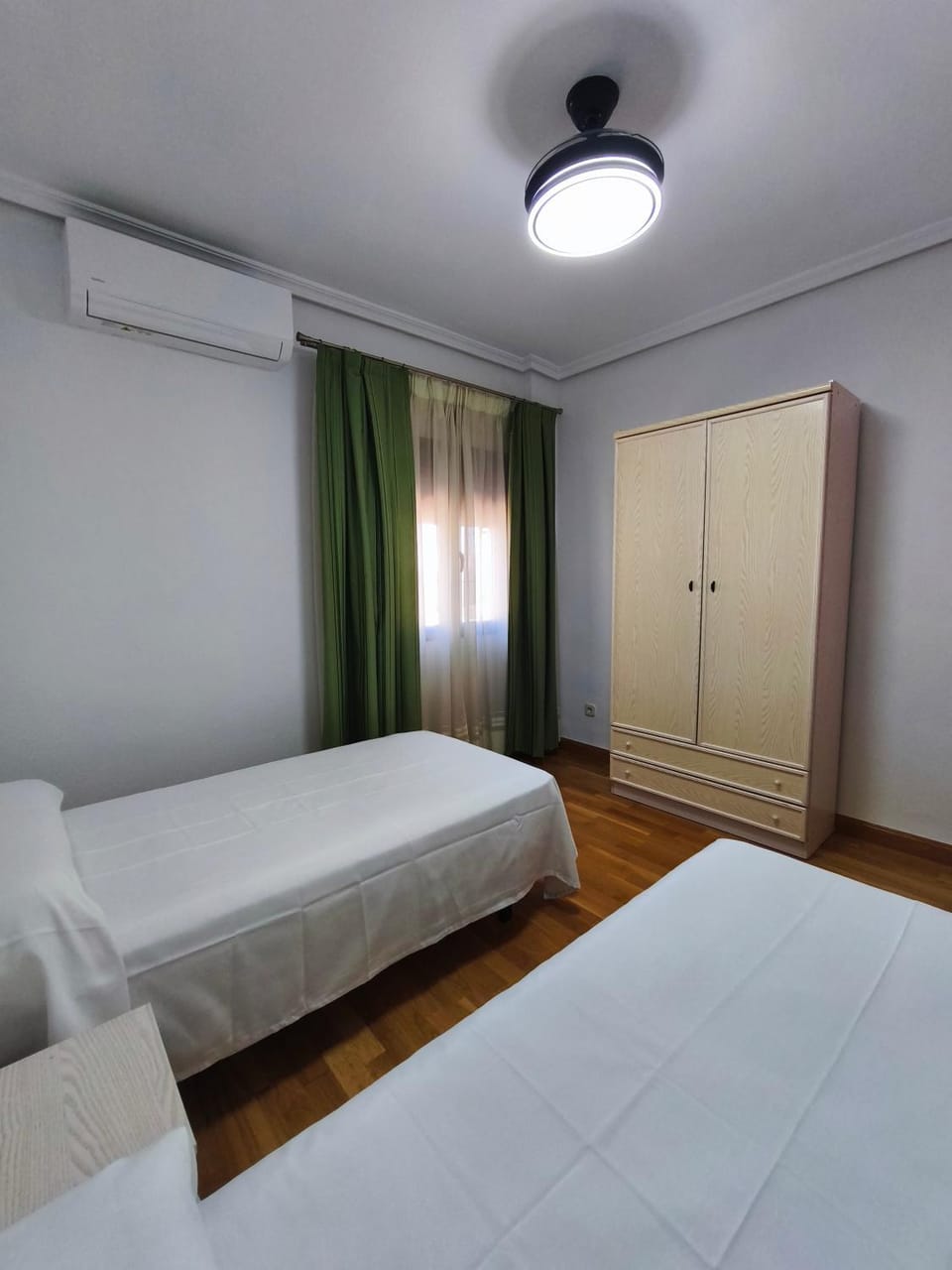 Bed, Photo of the whole room, Bedroom, wardrobe, air conditioner