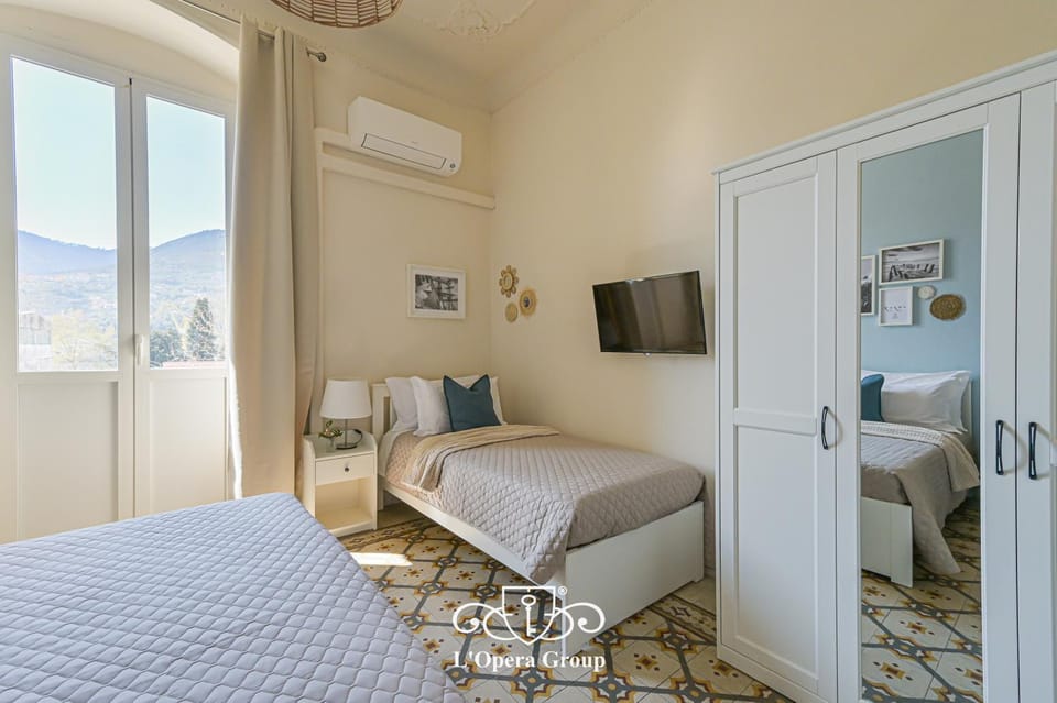 Bed, View (from property/room), locker