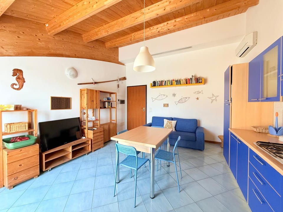 S361 - Sirolo, bilocale in residence con piscina Apartment in Numana