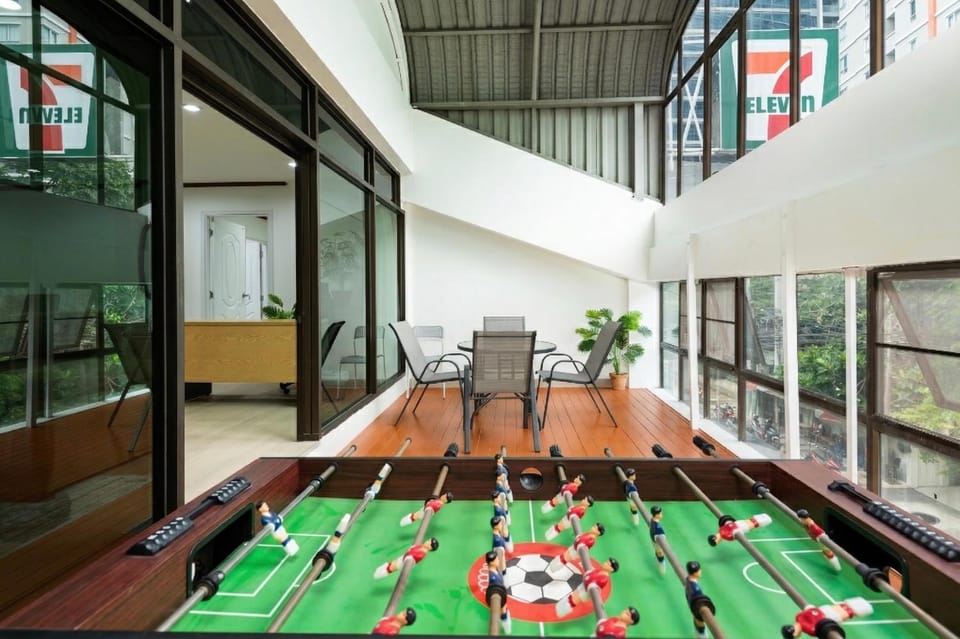 Game Room, Living room, Seating area