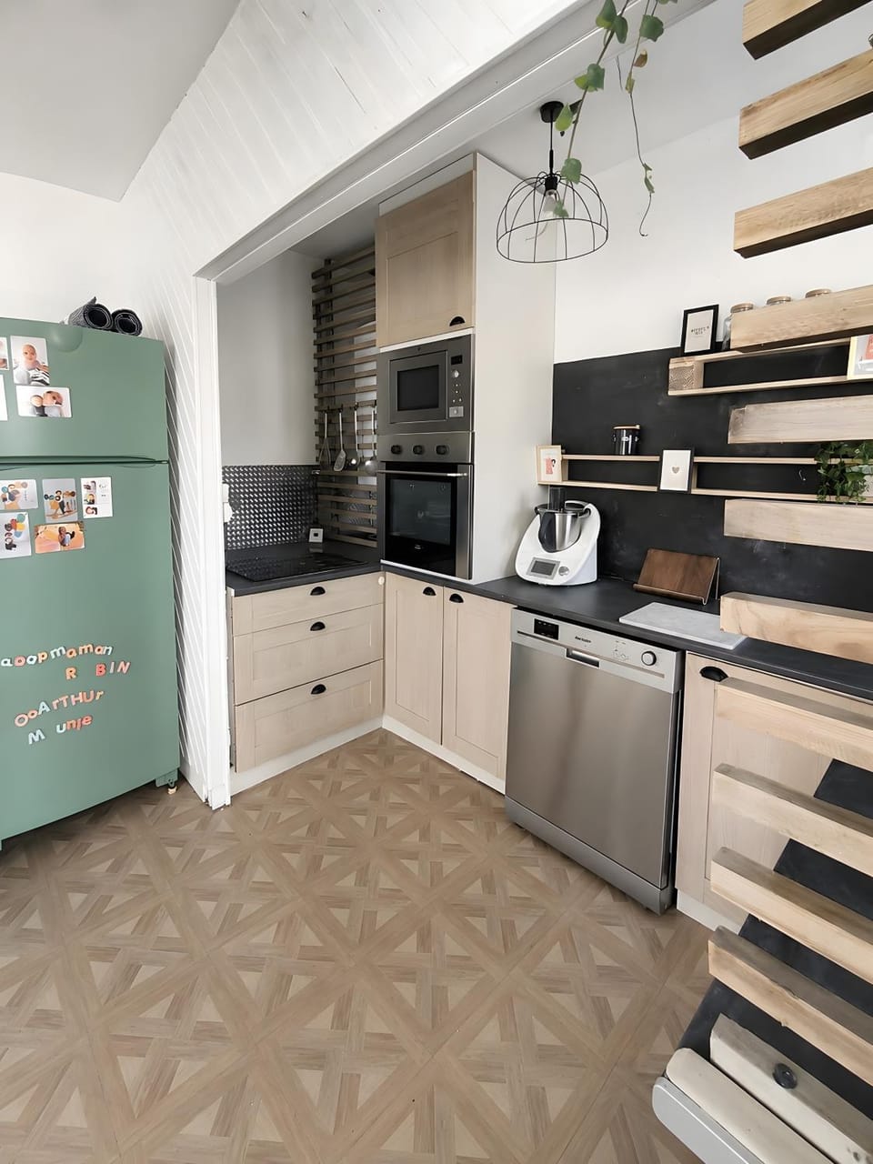 Kitchen or kitchenette, Living room