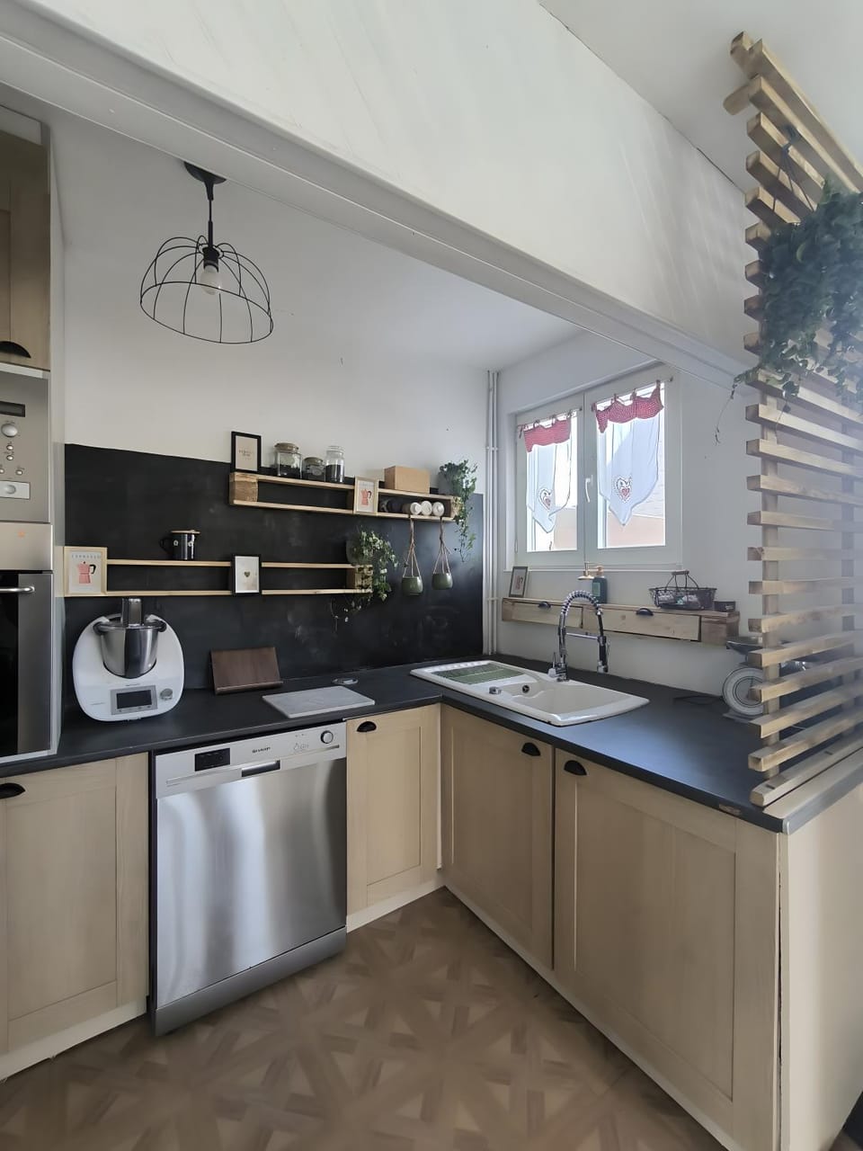 Kitchen or kitchenette, Living room