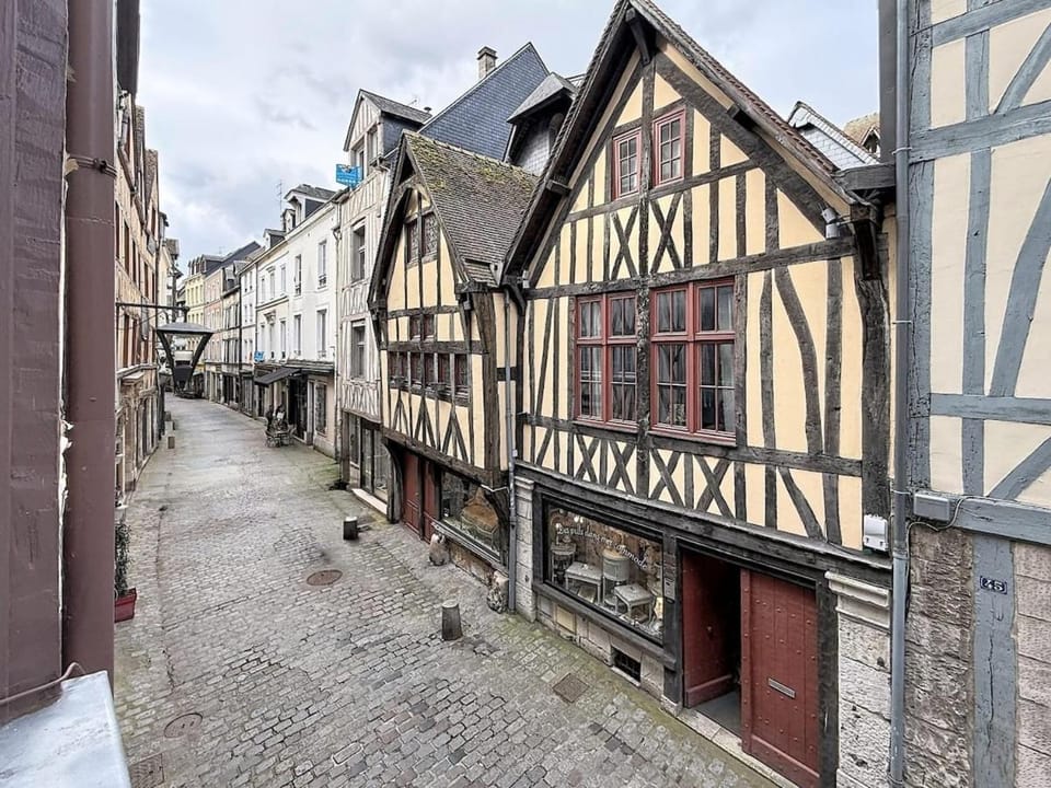 Studio centre historique L'atelier de l'artiste Apartment in Rouen