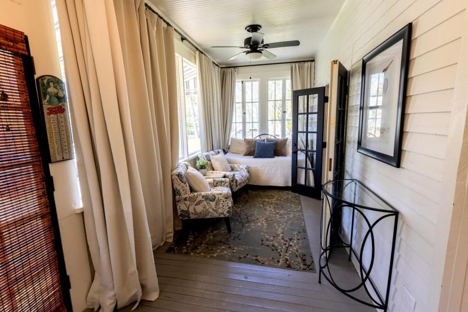 Blue Heron 3 Bedroom - Old Mandeville House in Mandeville