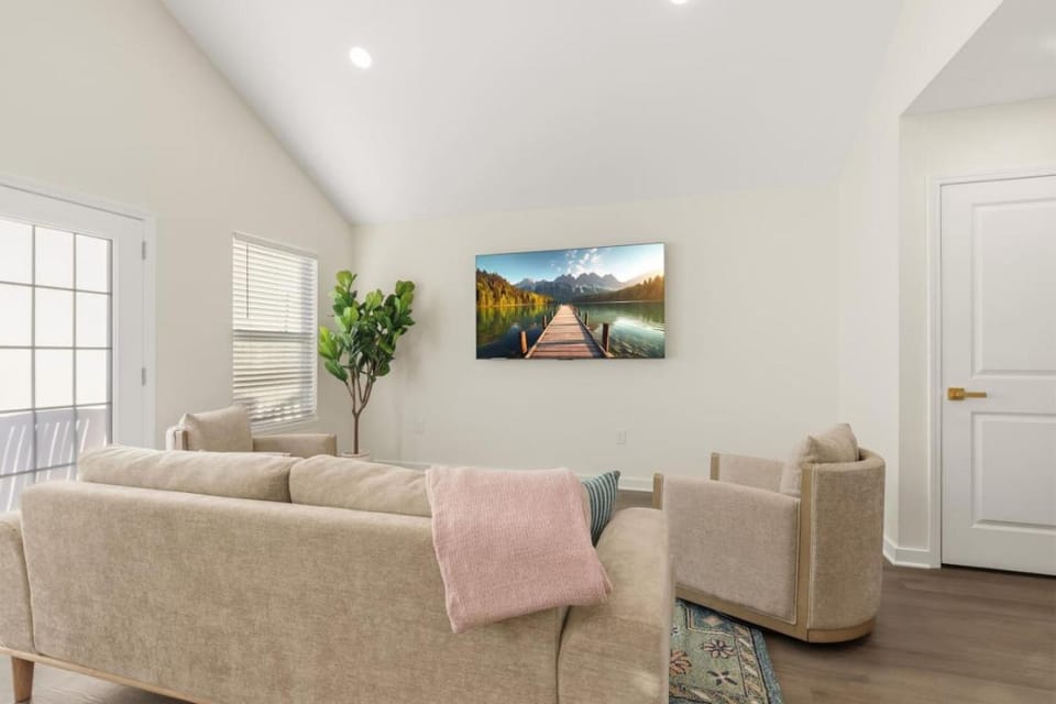 TV and multimedia, Living room, Seating area