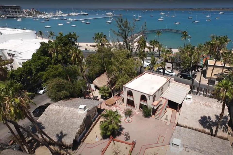 Sandy Shores Cuadruplex House in La Paz