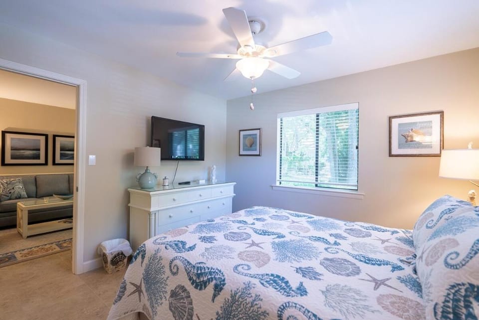 Walk to Beach Apartment in Hilton Head Island