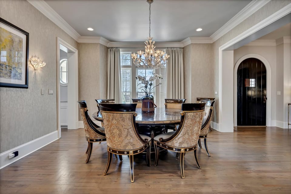 World Cup Estate w pool & fire pit House in Sandy Springs