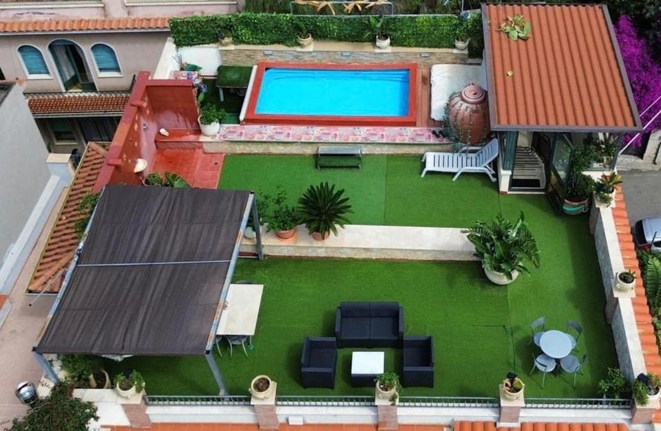 Solarium, Balcony/Terrace, Swimming pool, Public Bath