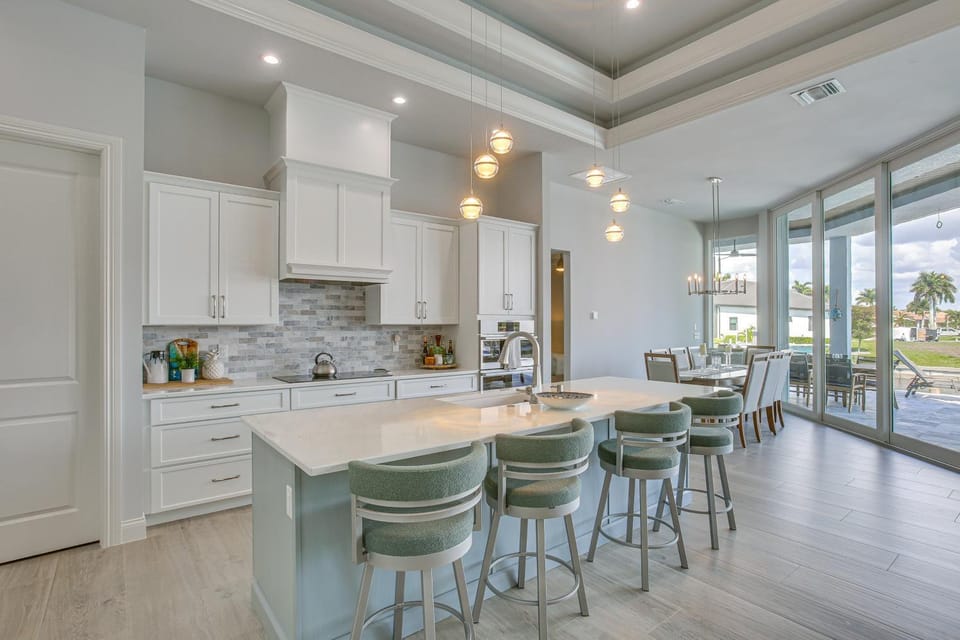 Luxe Canal-Front Getaway w/ Pool in Punta Gorda! House in Charlotte Park