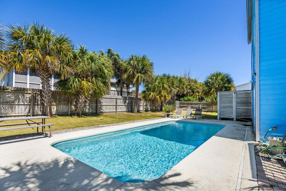 OWB Beach House by Gulf Coast Getaways House in Pensacola Beach