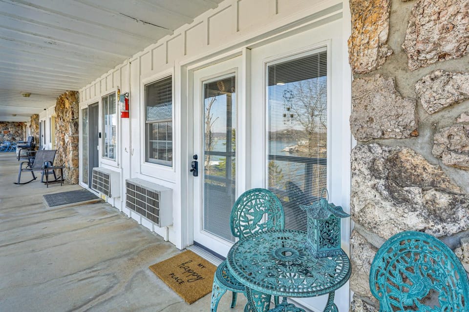 Cozy Lake Ozark Villa w/ Main Channel Views! House in Village Four Seasons