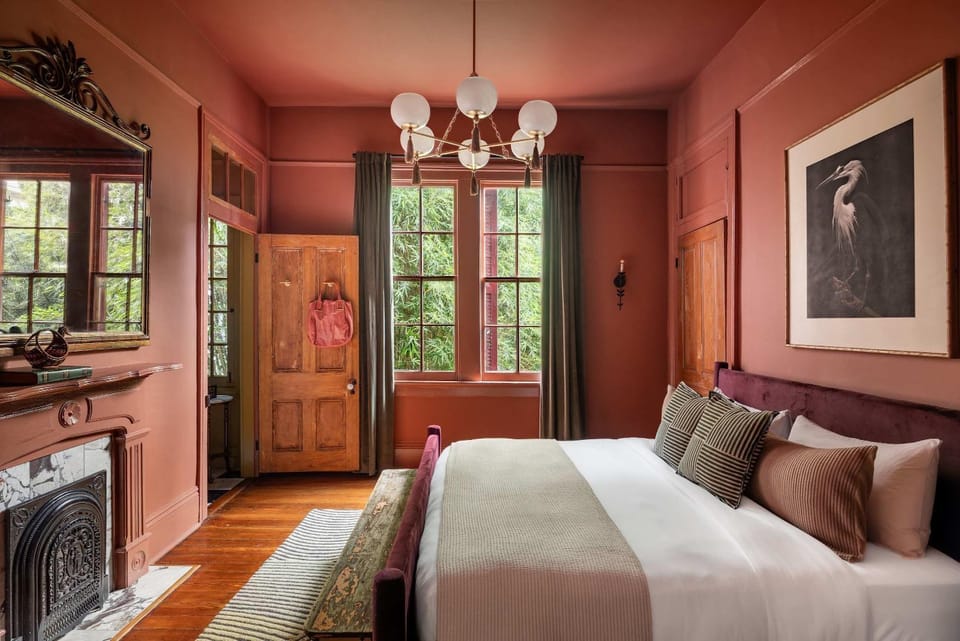 Boutique 9BR Home with Pool Steps from French Q House in Faubourg Marigny