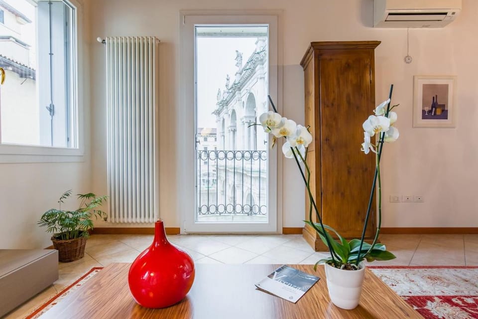 Le Volte, Basilica Views in the Heart of Vicenza Apartment in Vicenza