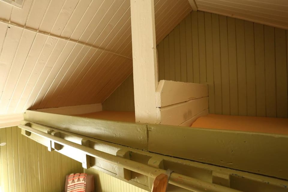 bunk bed