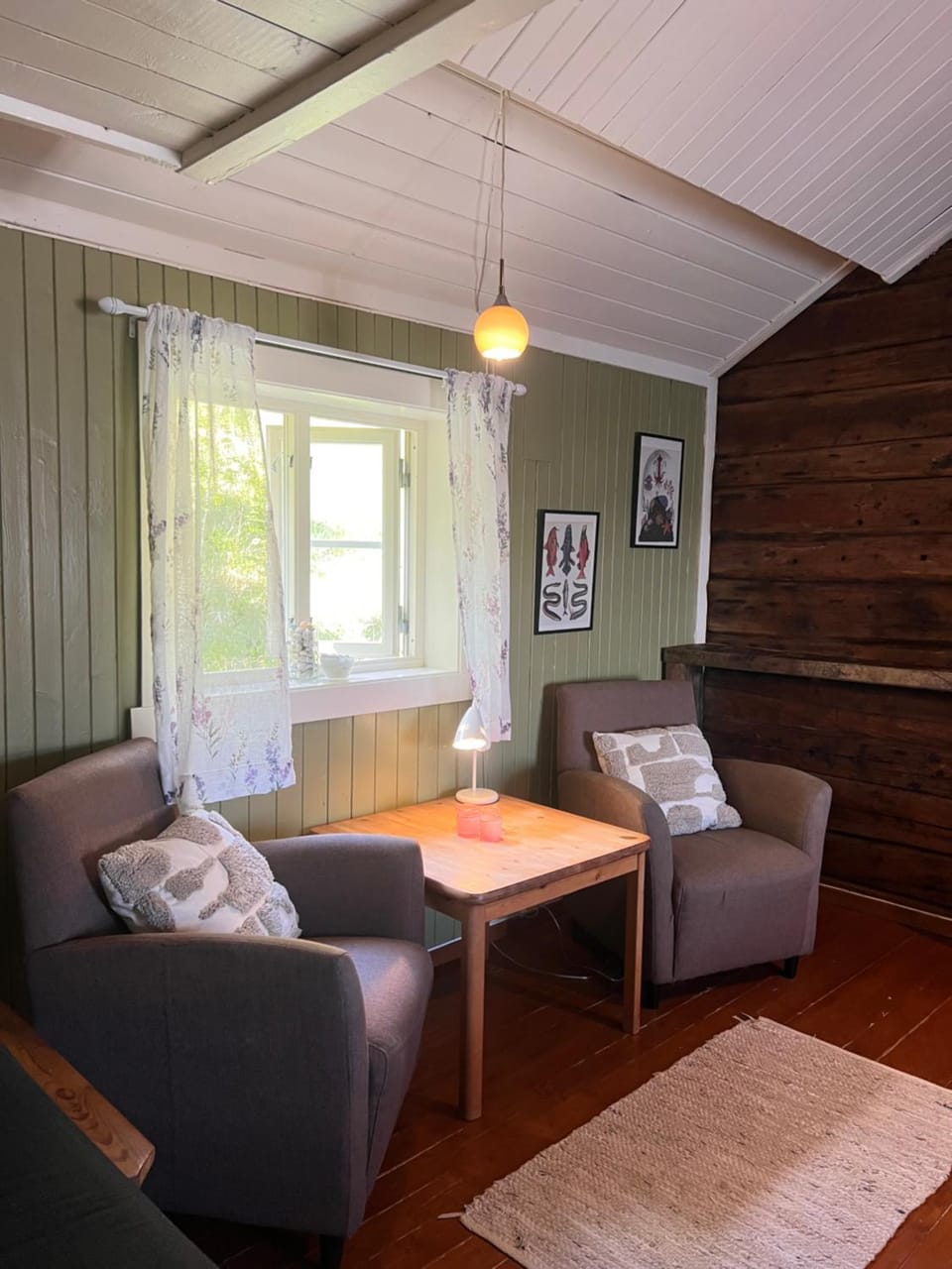 Cottage from 1850 in Ballstad Apartment in Lofoten