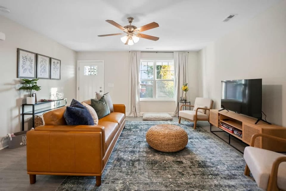 Comfy Cozy - Family Friendly - Pet Passionate House in Kannapolis