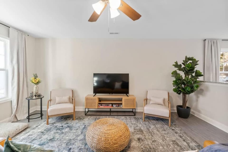 Comfy Cozy - Family Friendly - Pet Passionate House in Kannapolis
