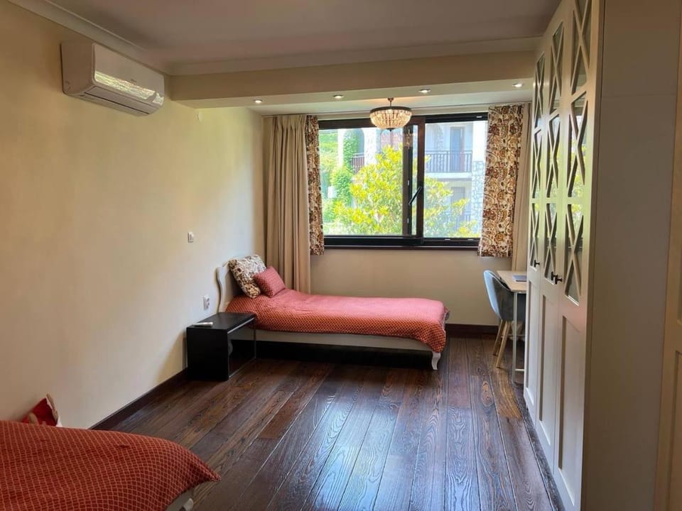 Bed, Bedroom, air conditioner