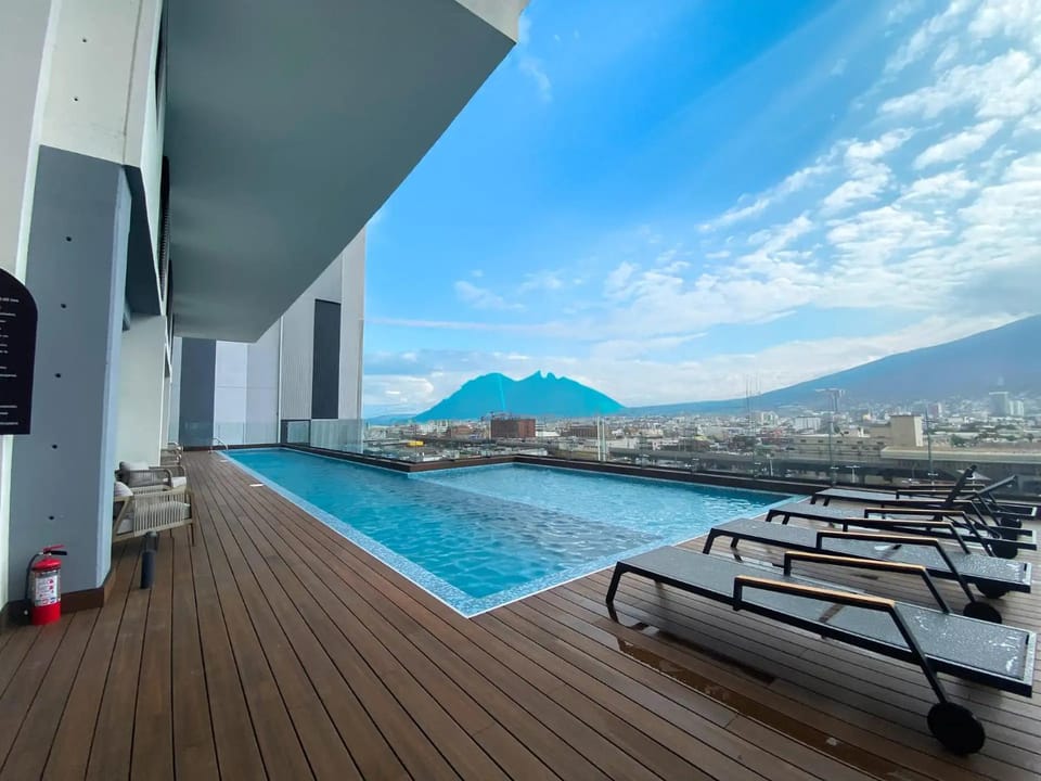 Swimming pool, Swimming pool