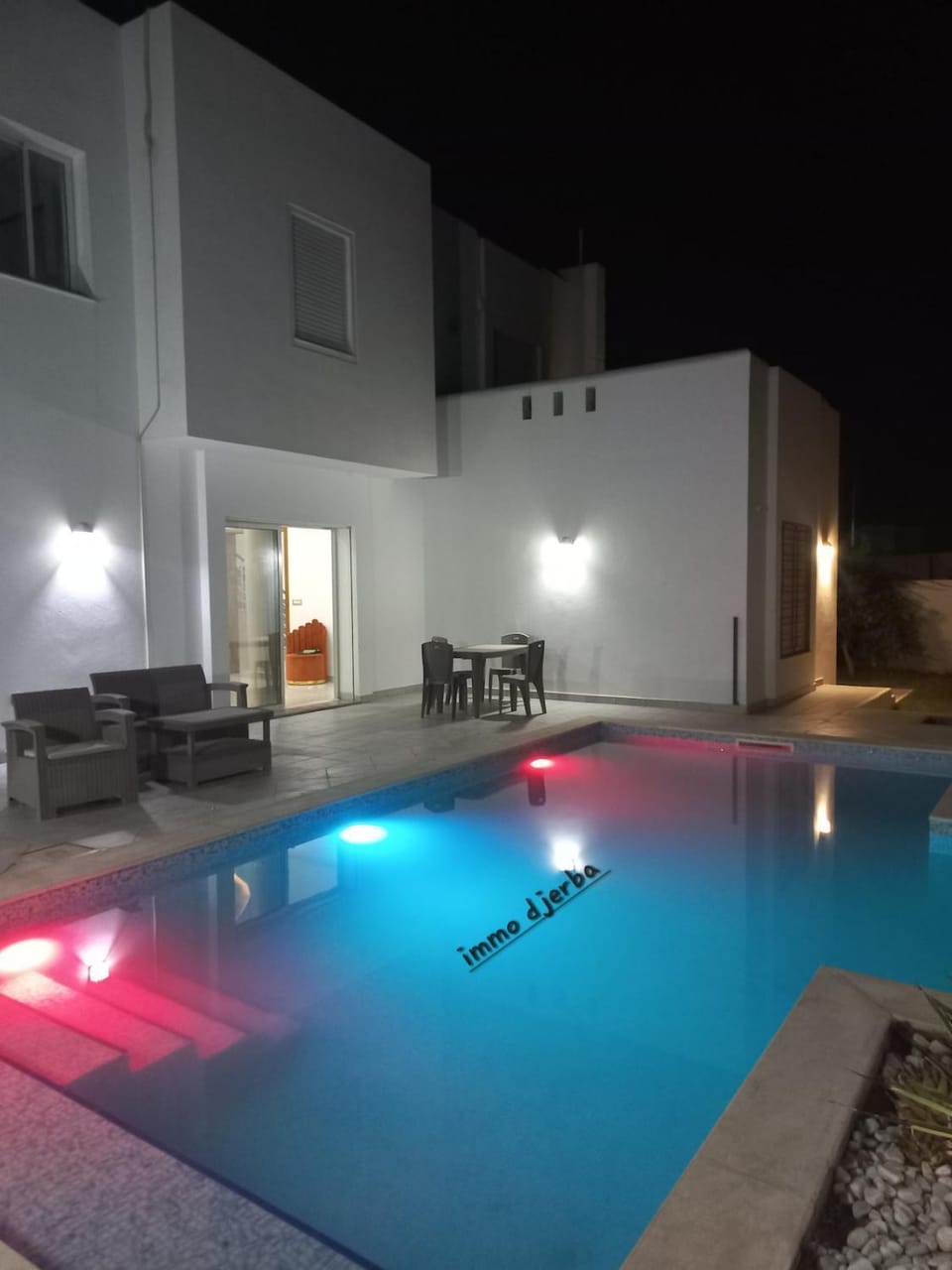 Swimming pool