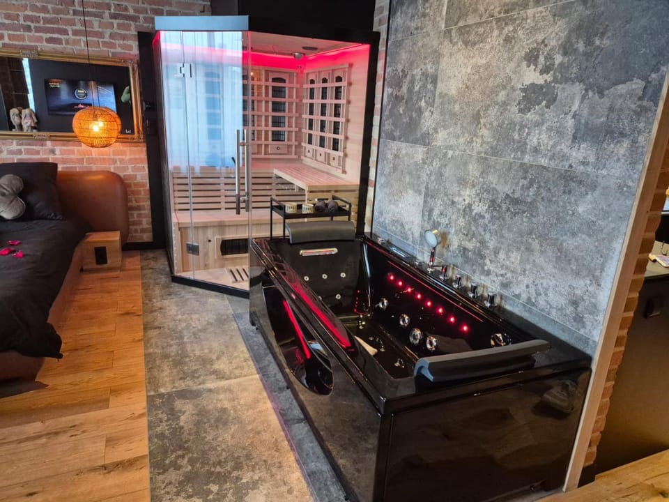 Communal lounge/ TV room, Living room, Evening entertainment
