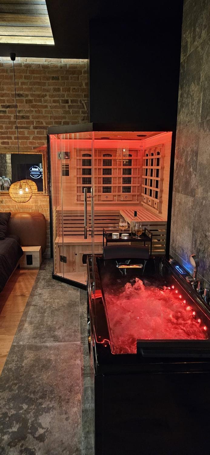 Hot Tub, Sauna, Spa and wellness centre/facilities, Spa and wellness centre/facilities