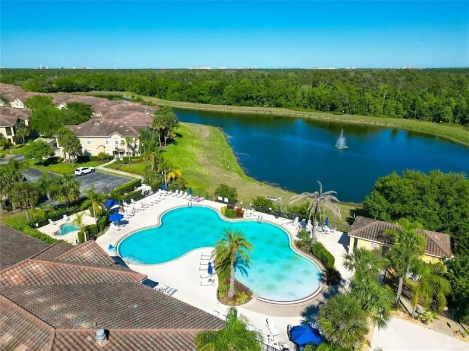 2723 Condo Near Disney with 2BR & Private Balcony Apartment in Osceola County