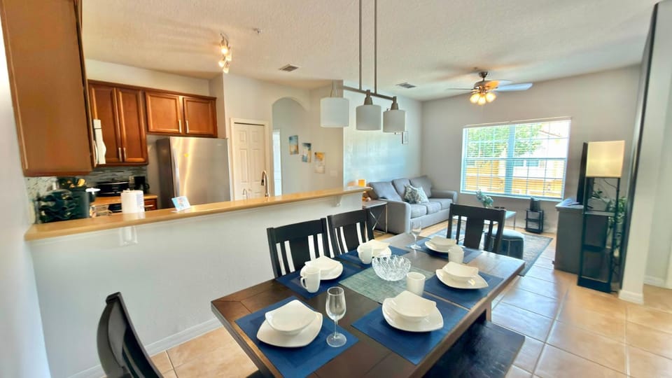 2723 Condo Near Disney with 2BR & Private Balcony Apartment in Osceola County
