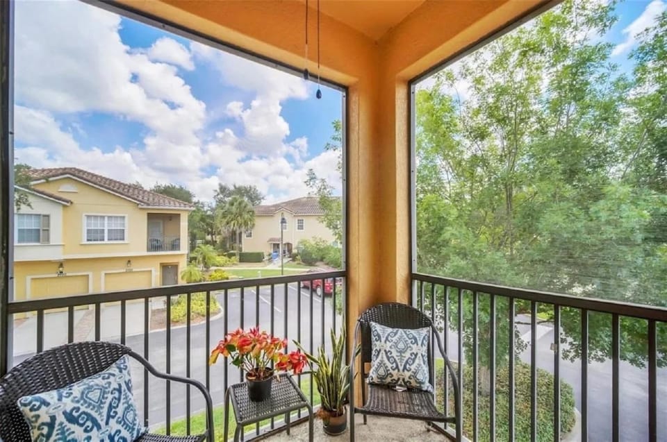 2723 Condo Near Disney with 2BR & Private Balcony Apartment in Osceola County