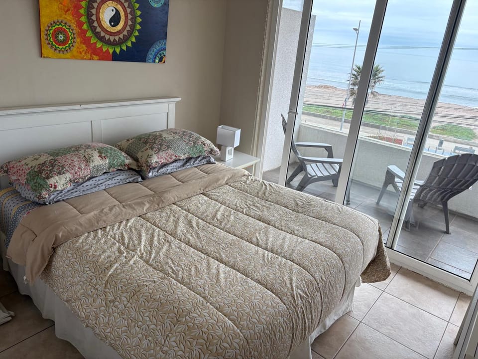 Bedroom, Sea view