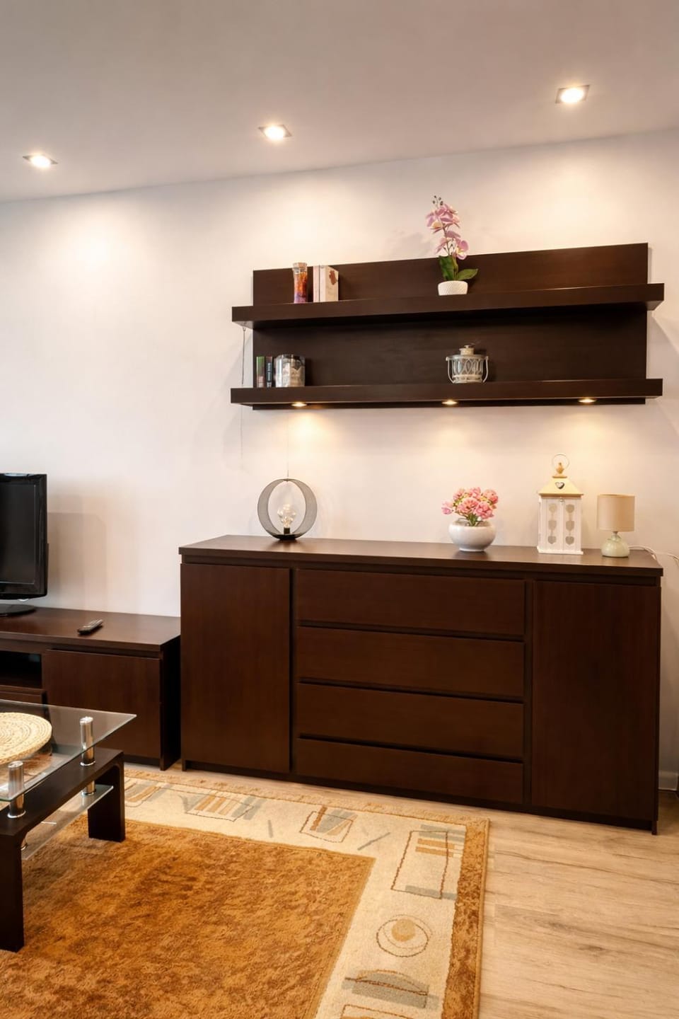 TV and multimedia, Living room, Seating area