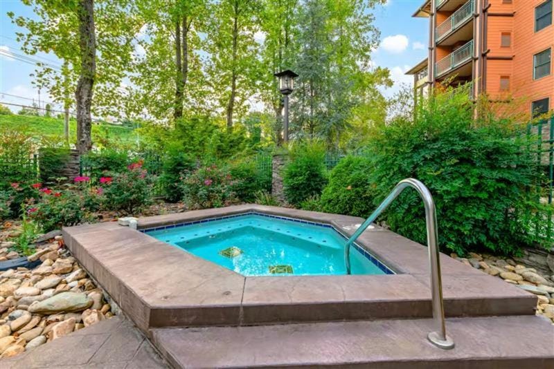 Day, Garden, Hot Tub