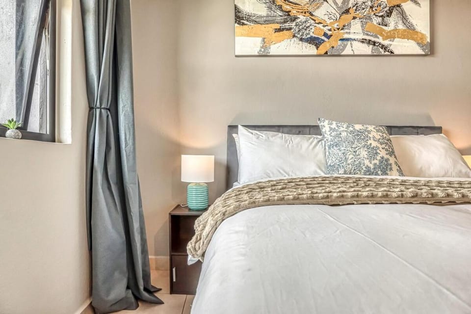 Cozy & Modern Lynnwood Apt I Citadel Deluxe Apartment in Pretoria
