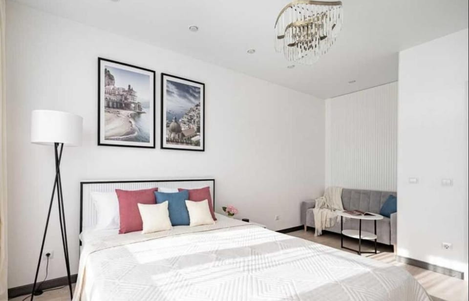 ПассажЦУМ 2 кв Премиум Apartment in Dnipro