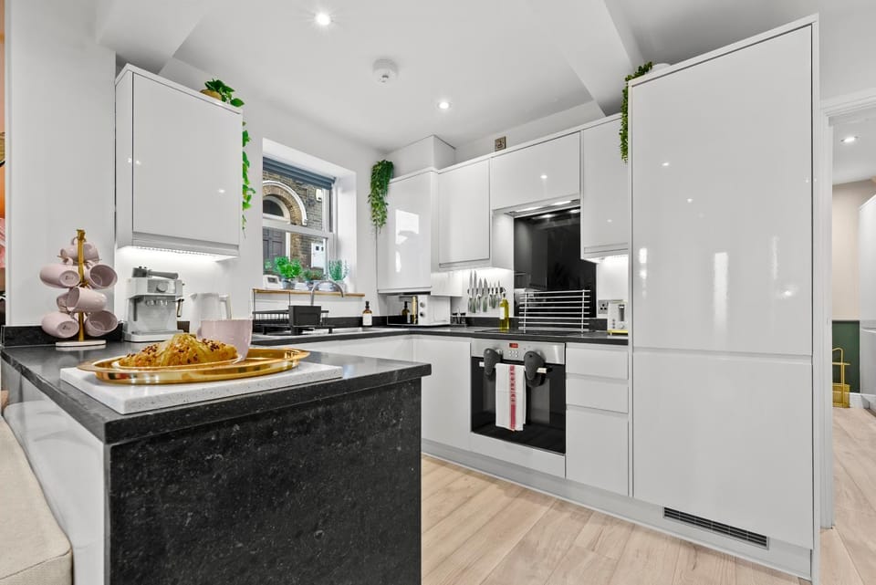 Coffee/tea facilities, Kitchen or kitchenette, Food and drinks, Food, dishwasher, minibar, oven, pet friendly, stove, toaster