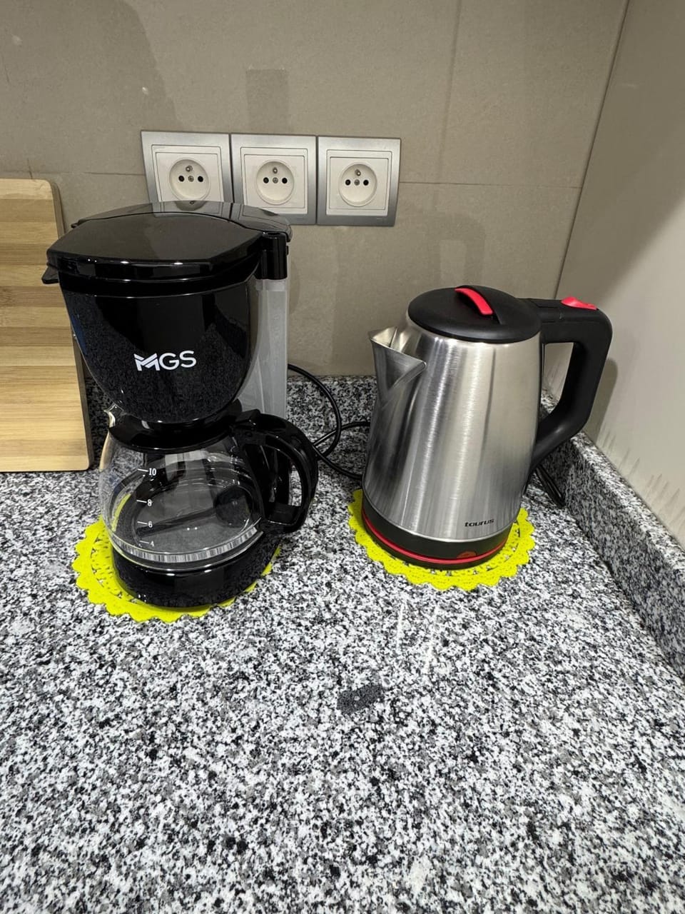 Coffee/tea facilities