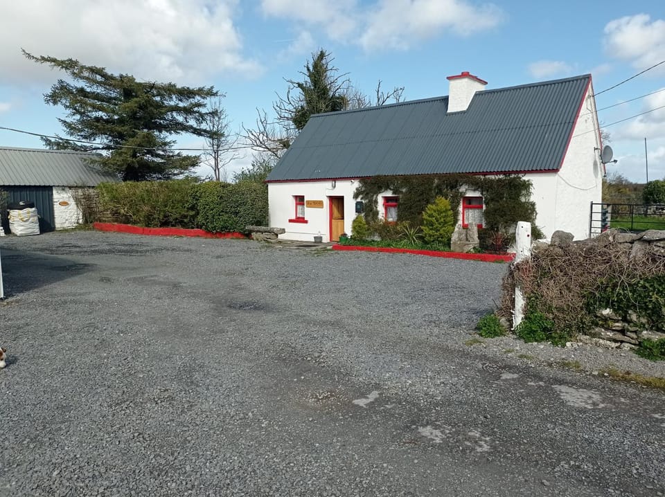 Historic old Cottage Co Mayo House in County Mayo