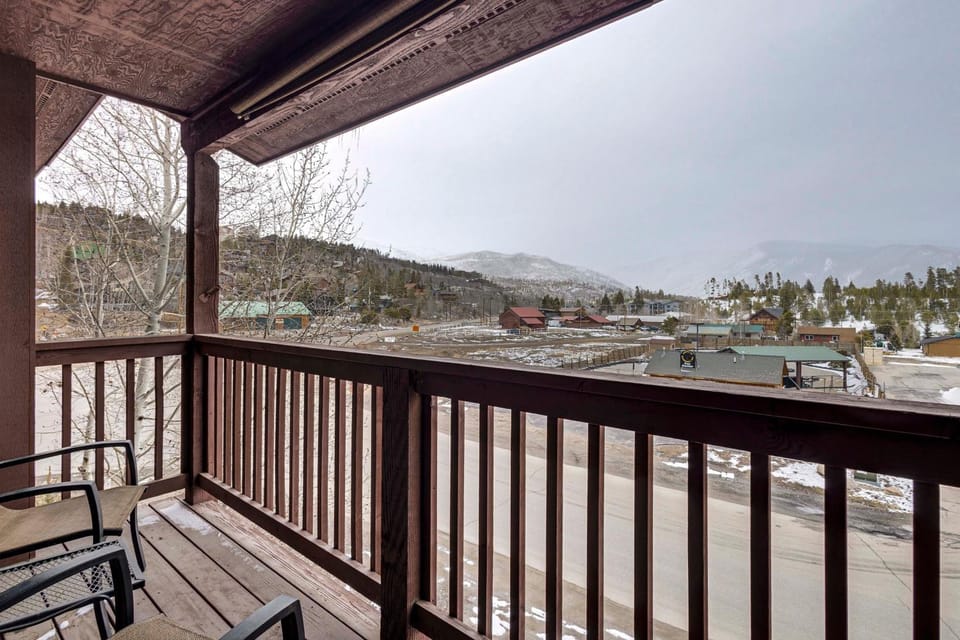 Rocky Mtn-View Retreat! Walk to Dtwn Grand Lake House in Grand Lake