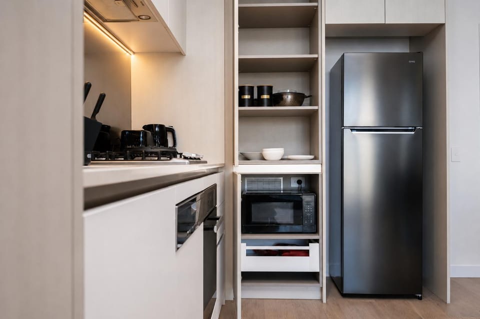 Coffee/tea facilities, Kitchen or kitchenette, dishwasher, microwave, oven, stove, toaster, kitchen