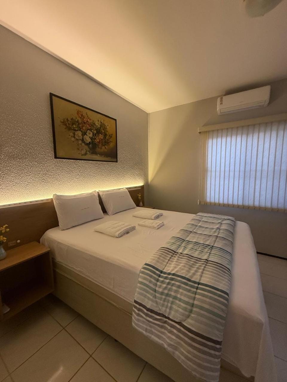 Bed, Photo of the whole room, Bedroom, towels, air conditioner