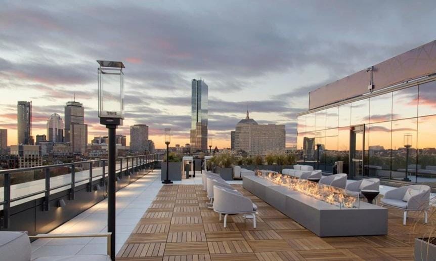 Seaport Apartment Fireplace Gym & Pool Access Apartment in South Boston