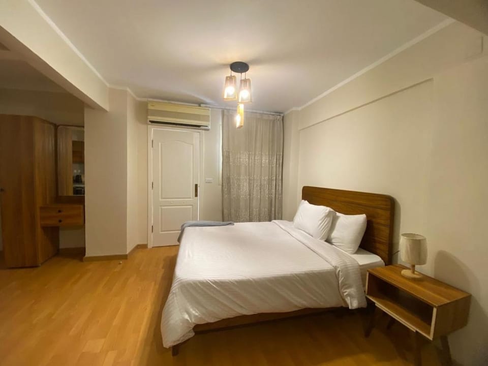 Bed, Photo of the whole room, Bedroom, air conditioner