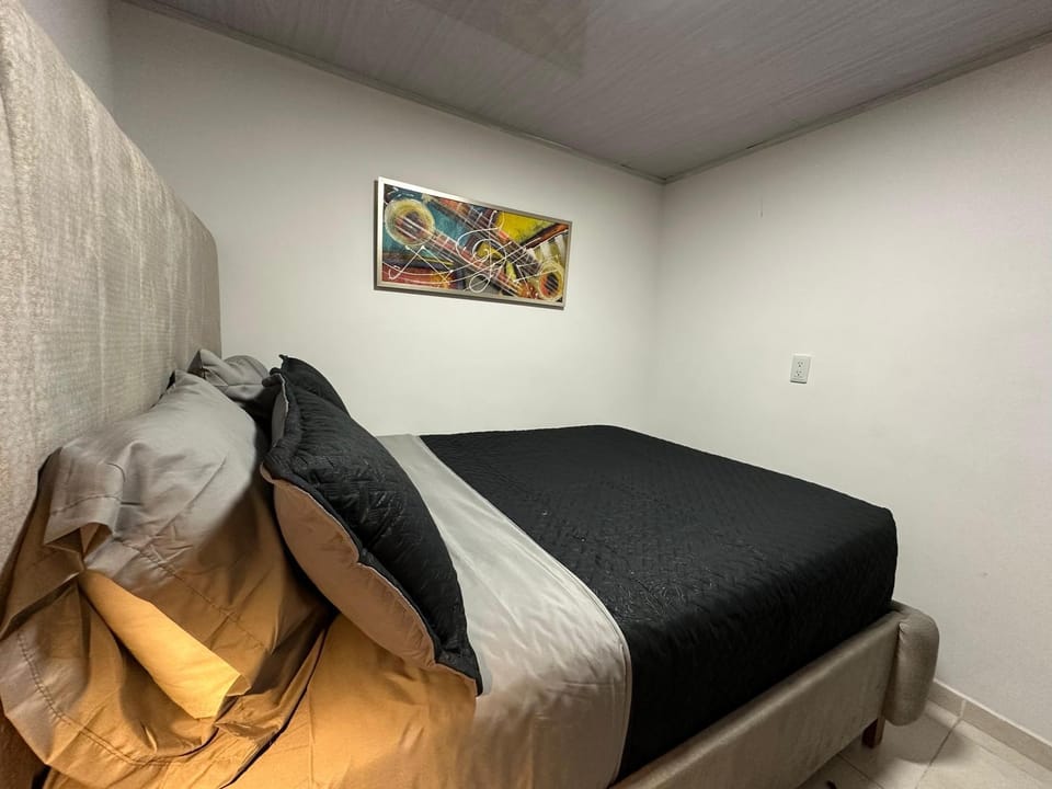 Apto 10 min Base Aérea - Aquaparque Caña - Comodidad y Wifi Apartment in Cali