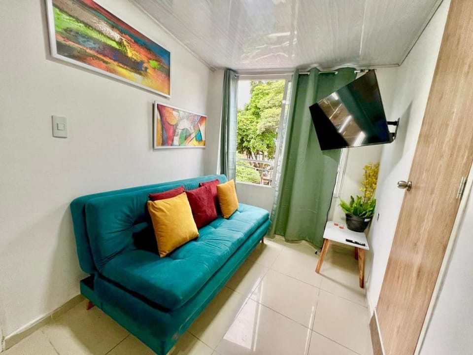 Apto 10 min Base Aérea - Aquaparque Caña - Comodidad y Wifi Apartment in Cali