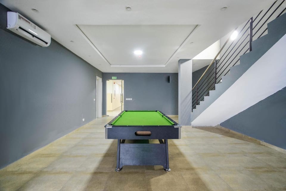 Luxurious 1bedroom waterview with ps5 and pool in lekki phase 1 Apartment in Lagos, Nigeria