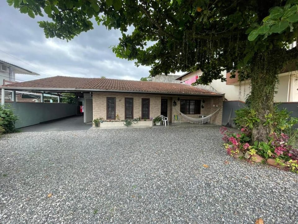Facade/entrance, Parking