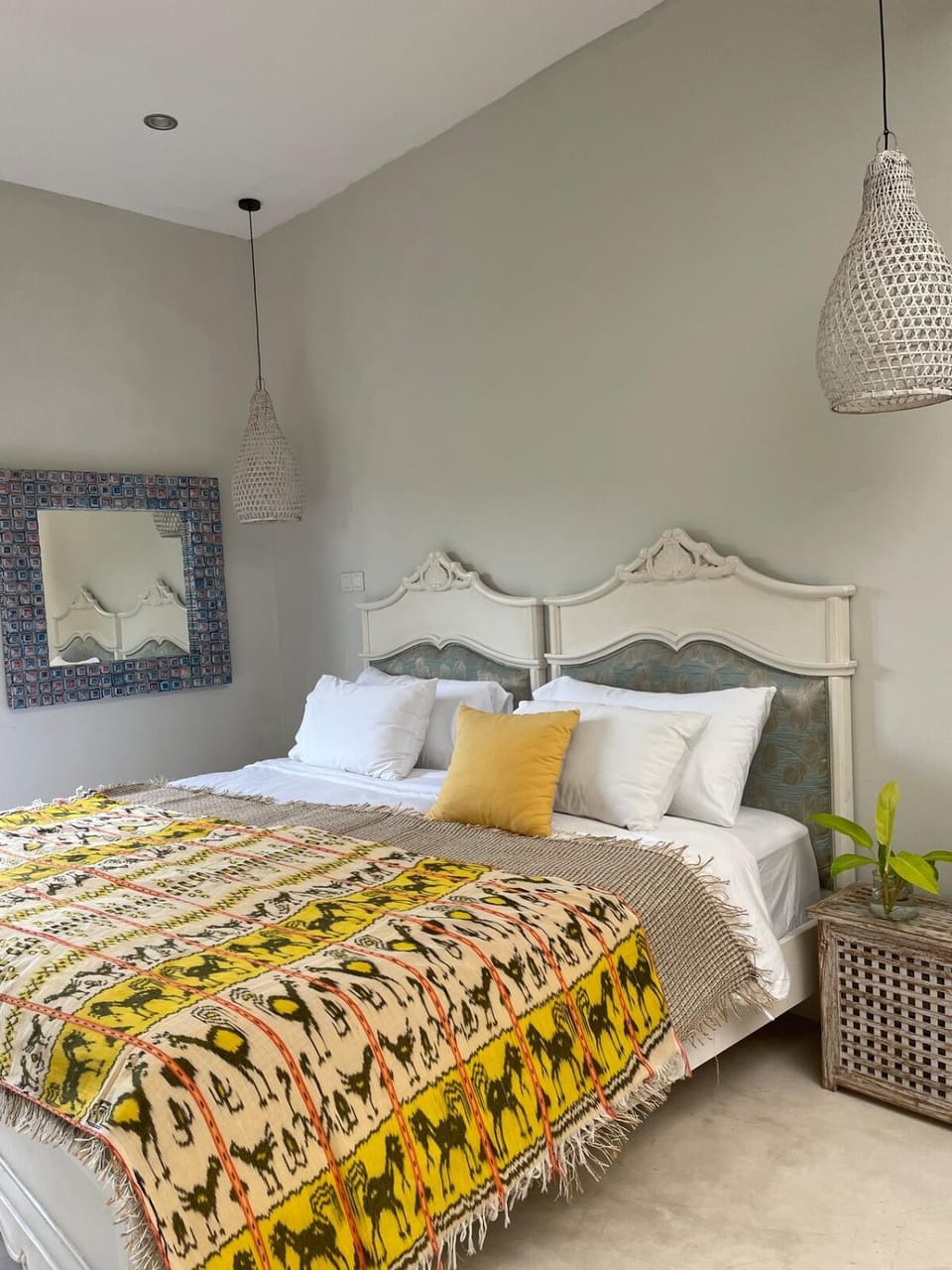 Modern 1BR Suite Dreamland Beach Full Kitchen Apartment in Bali