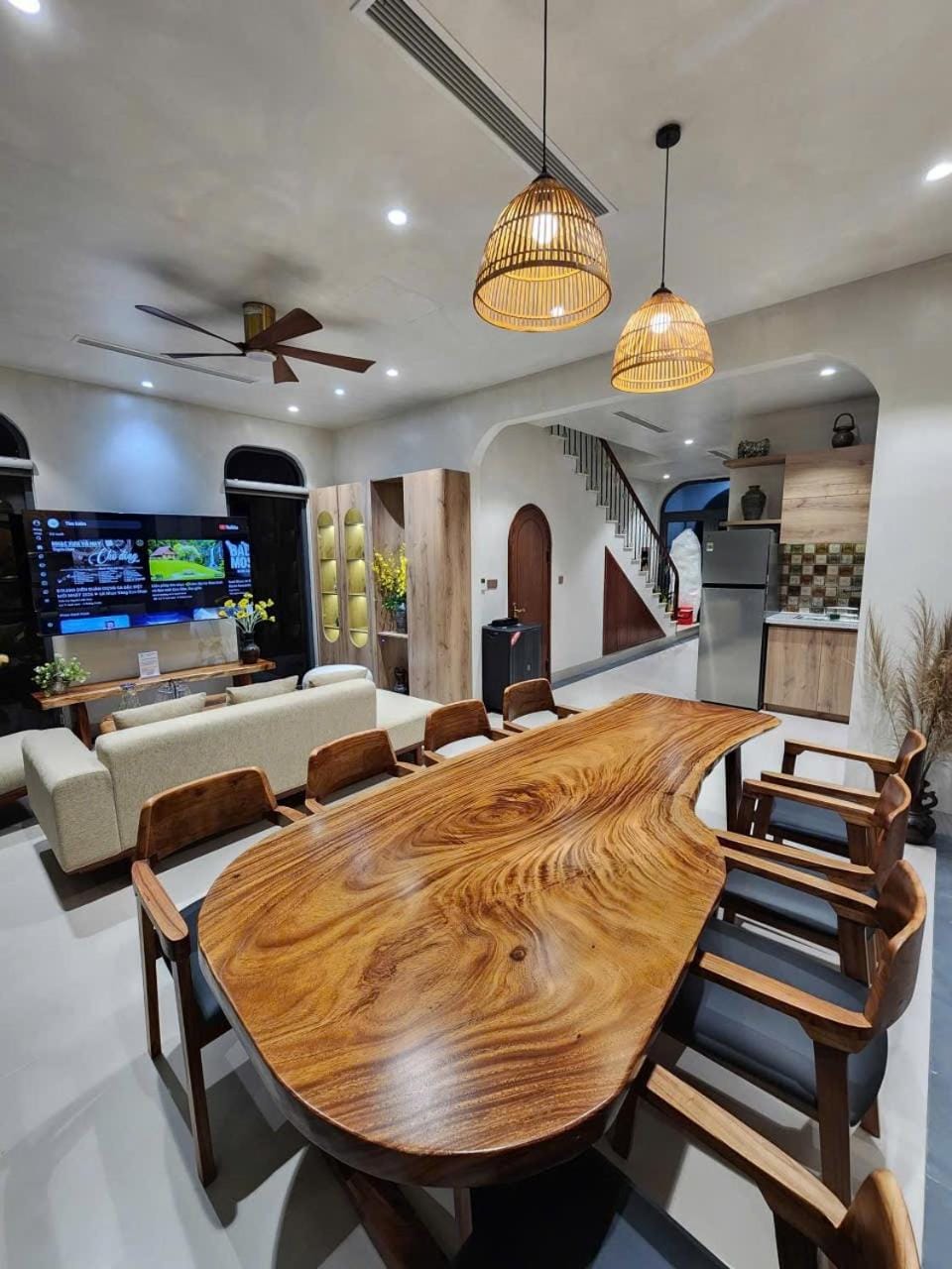 Living room, Dining area