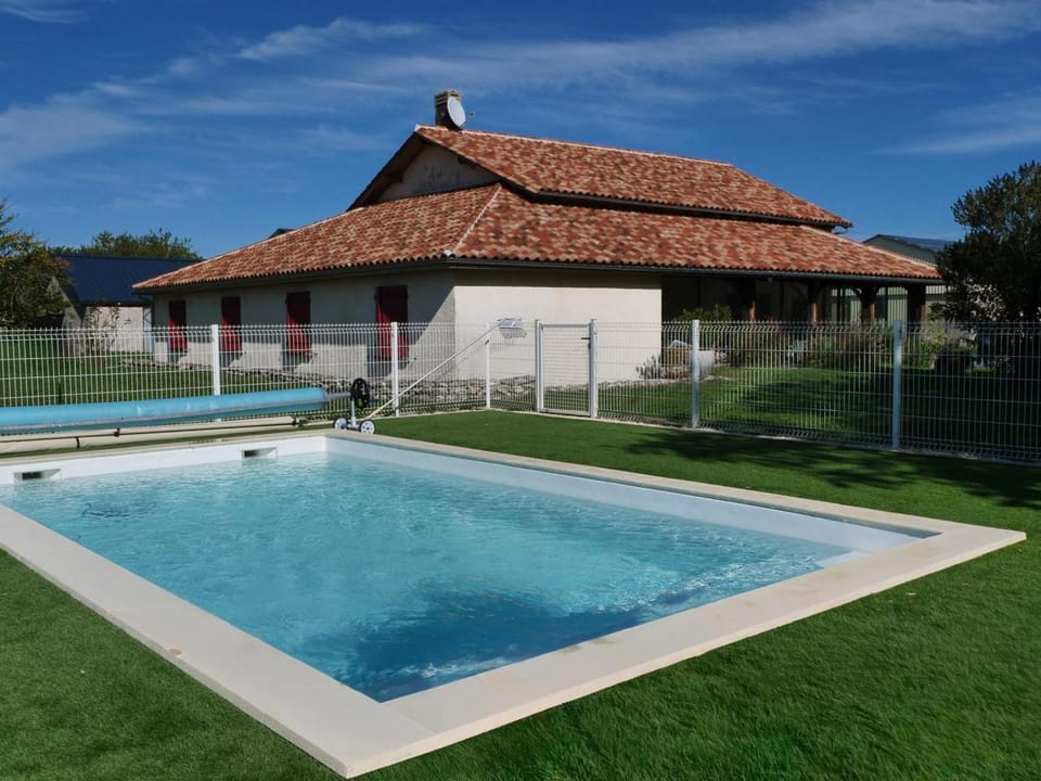 Gîte avec piscine privée - 4 pers. - FR-1-616-566 House in Nouvelle-Aquitaine